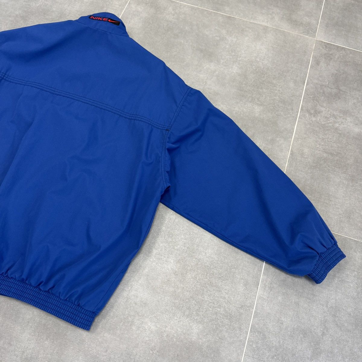 Nike Vintage Nike Embroidered Logo Bomber Jacket Blue Men Size L Size US L / EU 52-54 / 3 - 20 Thumbnail