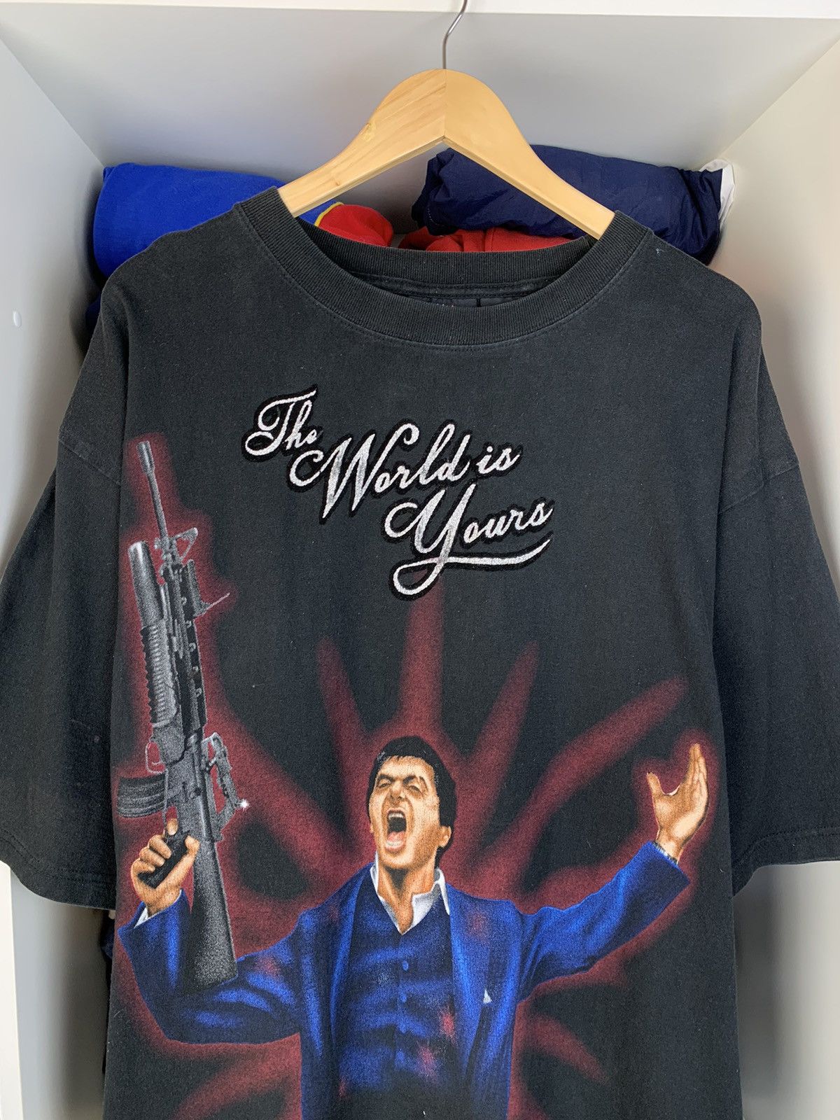 Vintage Scarface The World Is Yours T-shirt Size US XXL / EU 58 / 5 - 2 Thumbnail