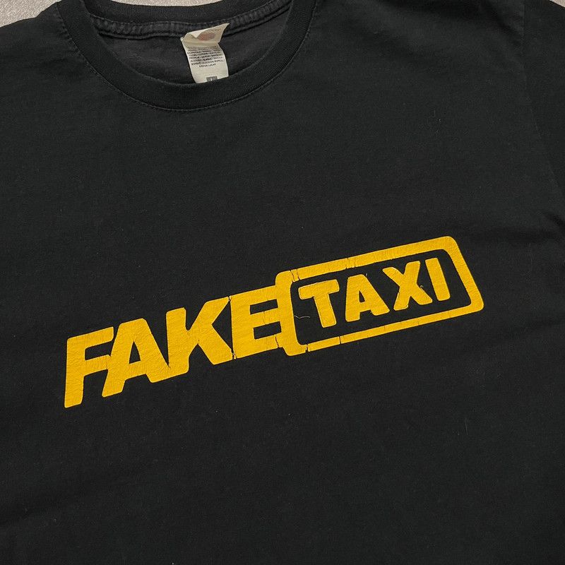 Japanese Brand Vintage Fake Taxi Spellout T-Shirt Big Logo Retro Y2K Trendy Size US M / EU 48-50 / 2 - 3 Thumbnail