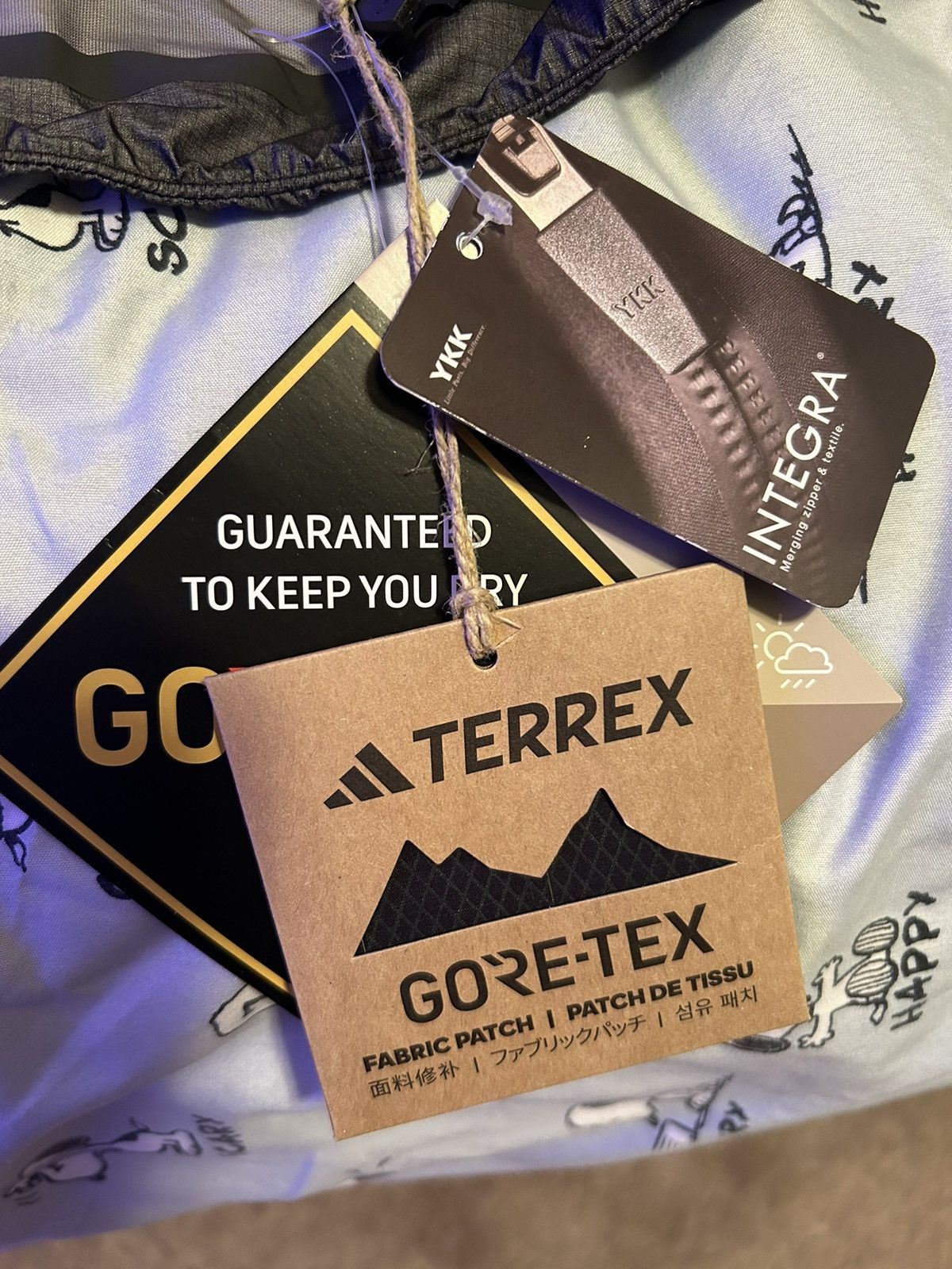 Adidas × Goretex Women’s Terrex GoreTex Outer shell Size XL / US 12-14 / IT 48-50 - 3 Thumbnail