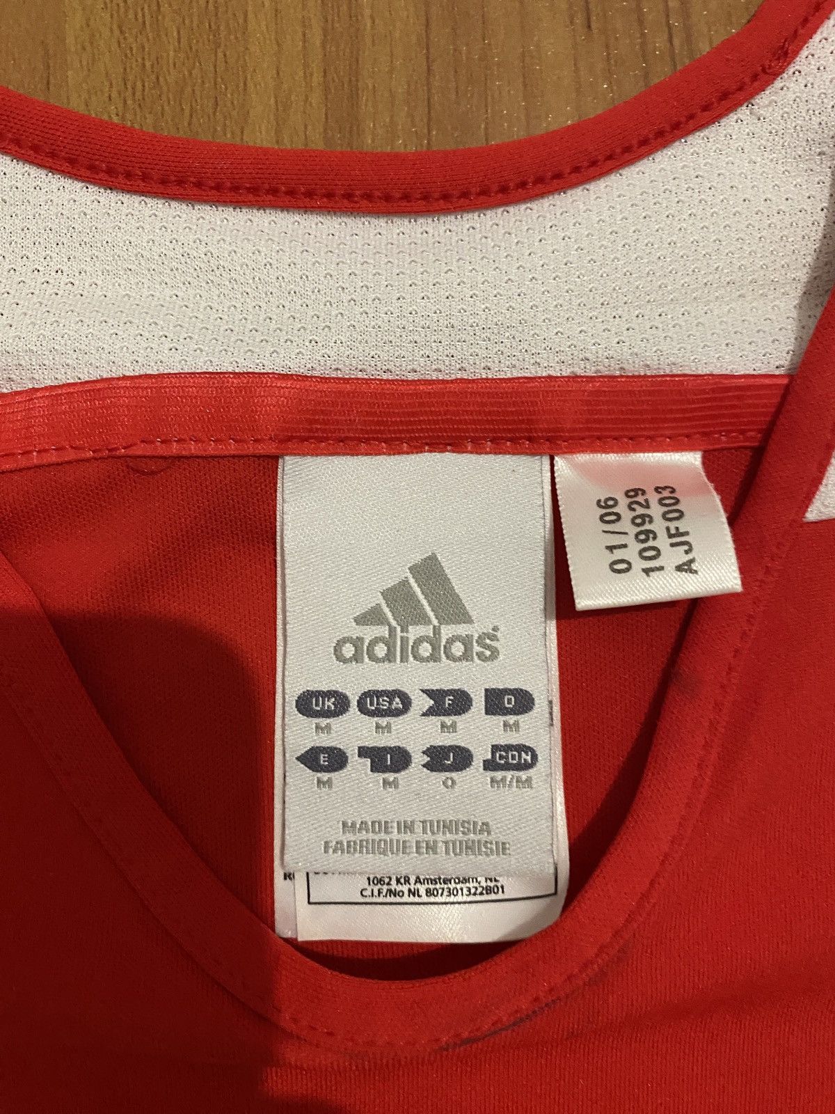 Adidas Benfica jersey vintage Size US M / EU 48-50 / 2 - 4 Thumbnail