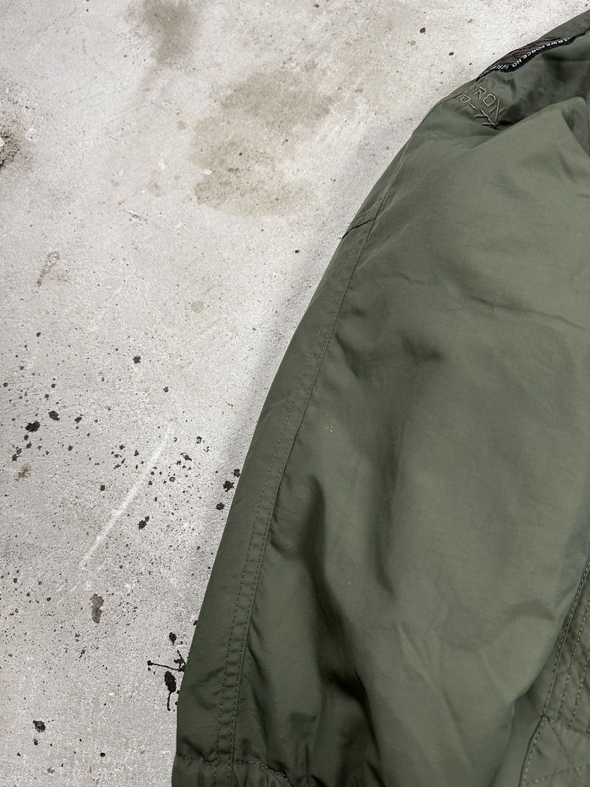 If Six Was Nine × Japanese Brand × Le Grande Bleu (L.G.B.) Vintage Y2K Faux Fur Flyers Khaki Bomber Jacket Size US L / EU 52-54 / 3 - 7 Thumbnail