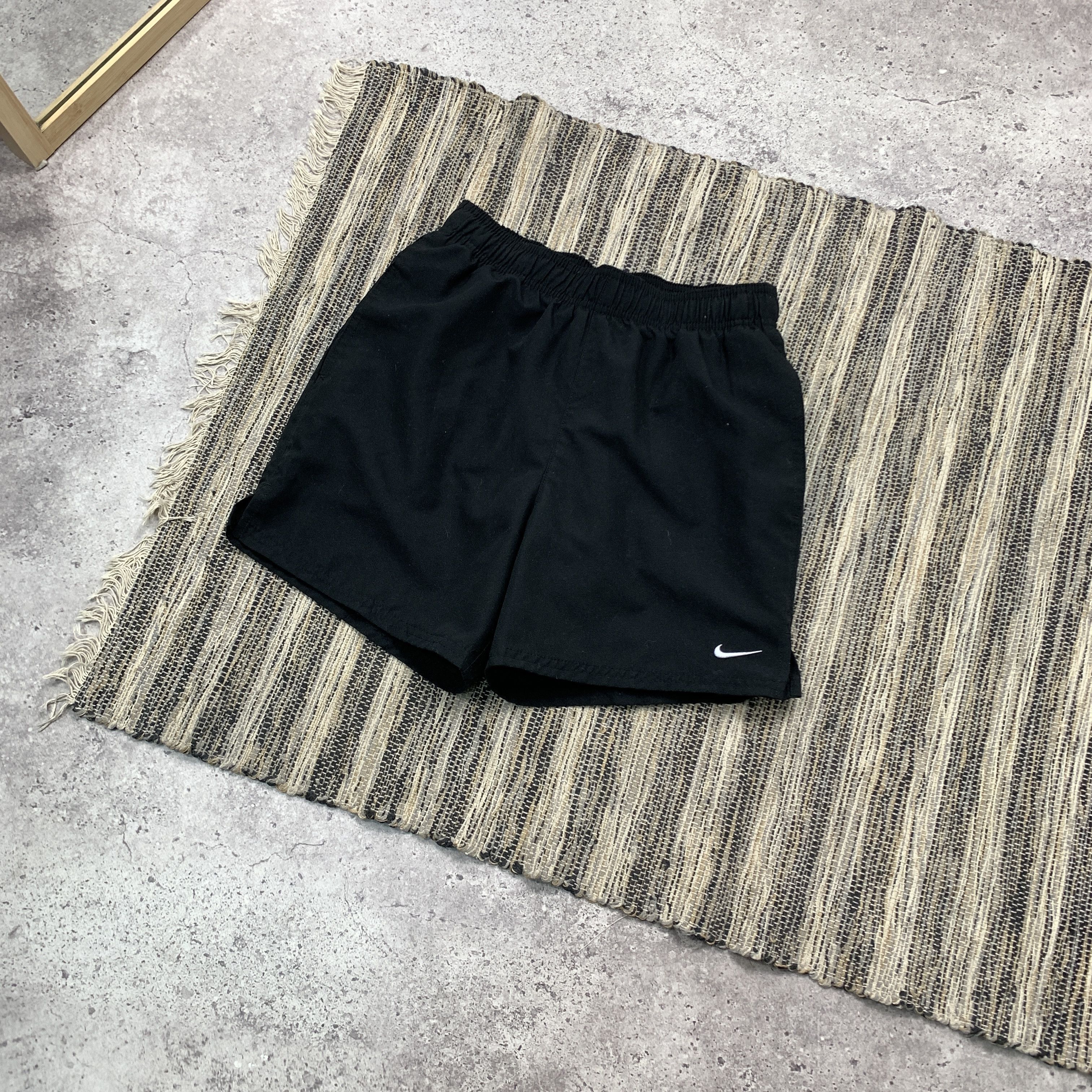 Nike Nike Swoosh Black Nylon Shorts XS Size US 28 / EU 44 - 1 Thumbnail