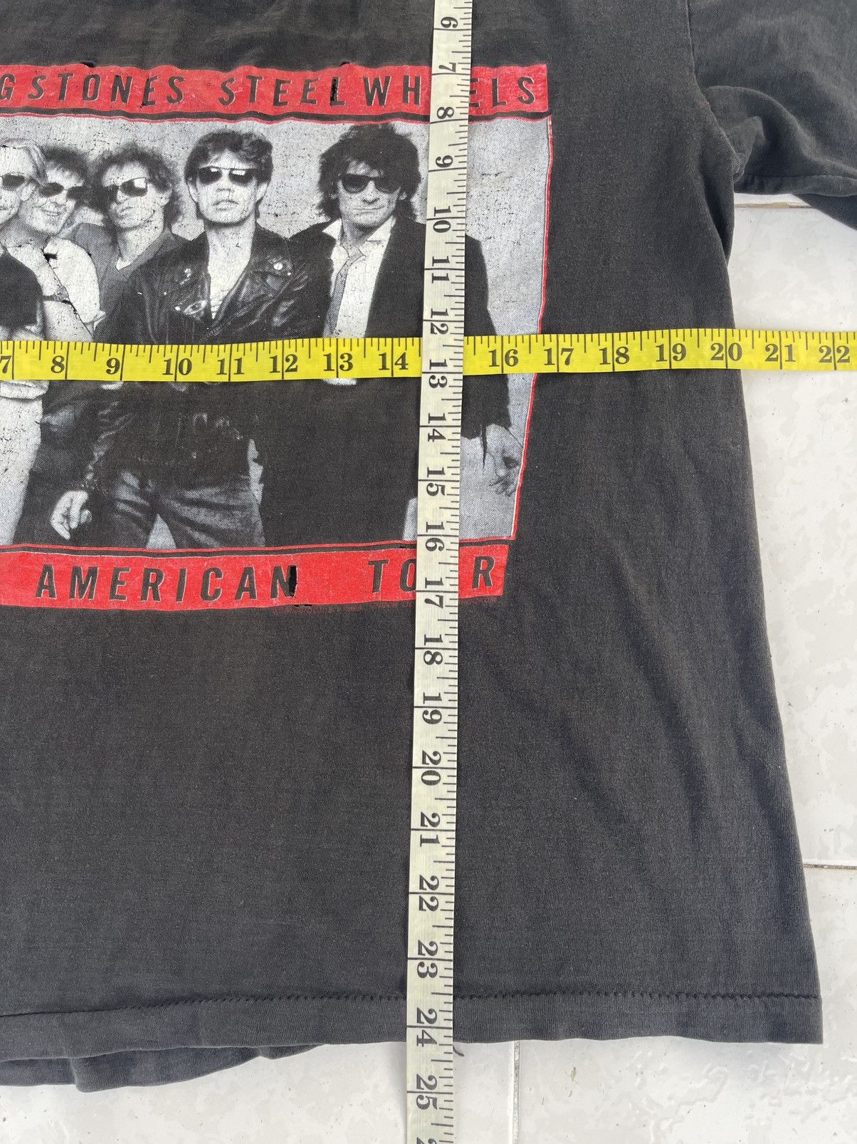 Band Tees Thrashed 1990 Vintage Rolling Stones Distressed Shirt Tee Size US M / EU 48-50 / 2 - 15 Thumbnail