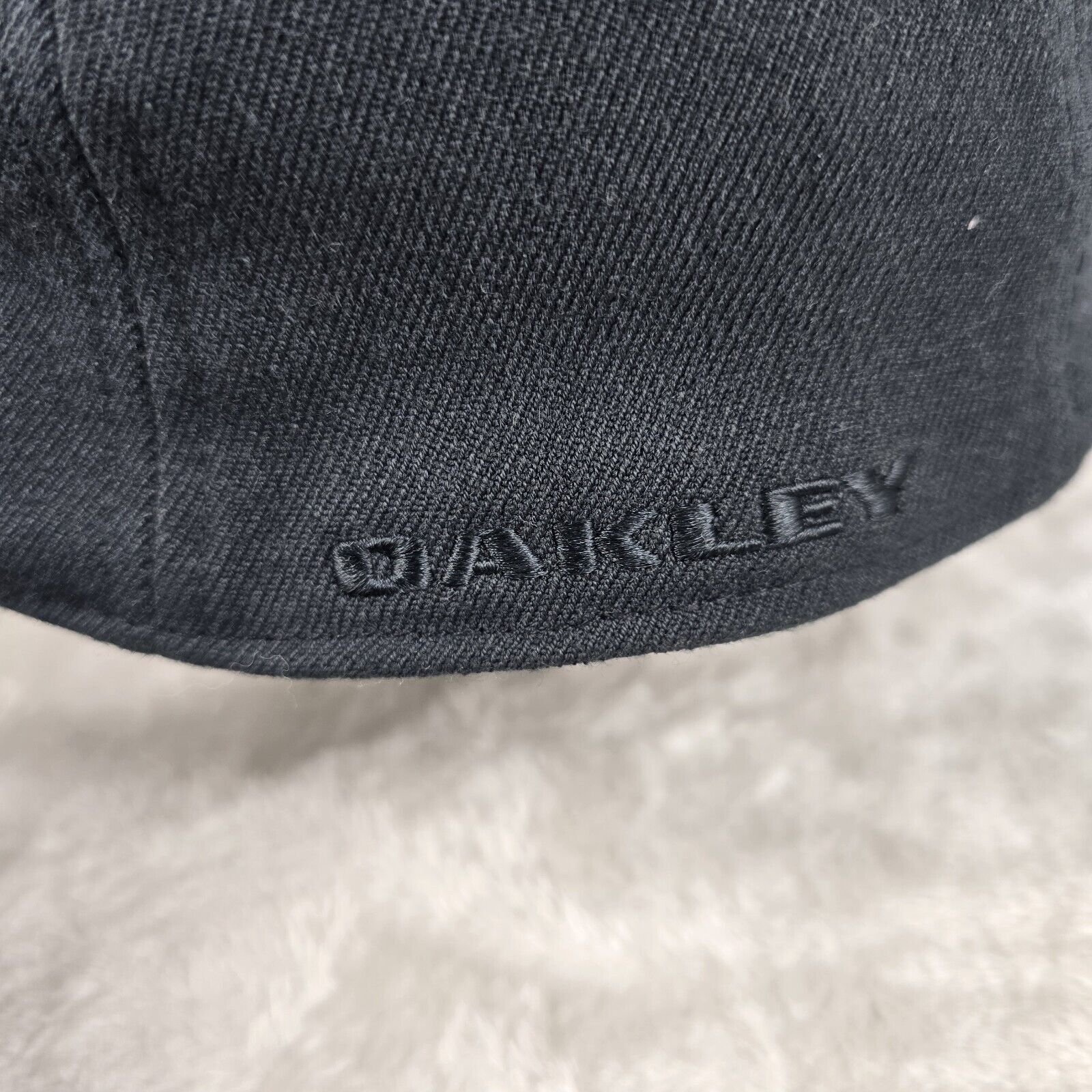 Oakley OAKLEY Performance Fit Tincan Camo Logo Stretch Fit Golf Hat Size ONE SIZE - 8 Thumbnail