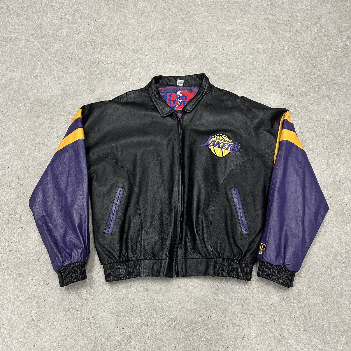 NBA × Pro Player × Vintage Vintage 90s Los Angeles Lakers Leather Jacket Size US XL / EU 56 / 4 - 1 Thumbnail