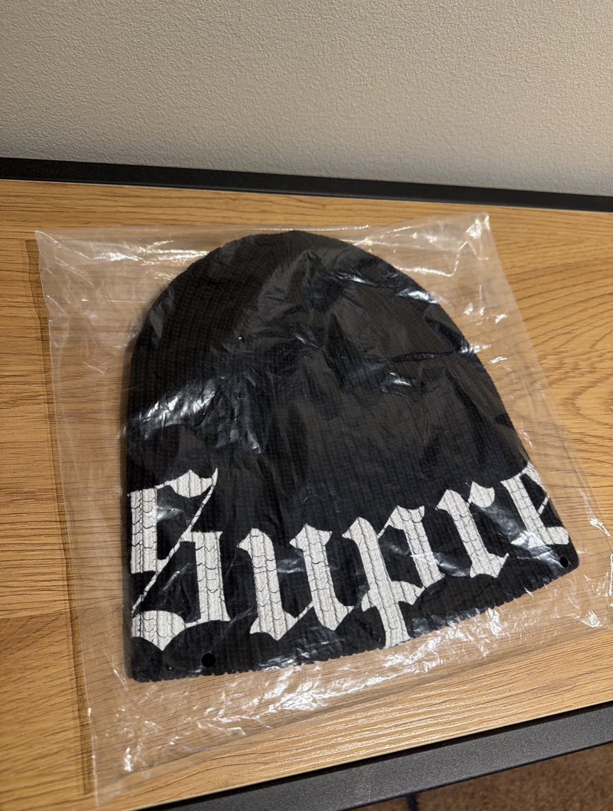 Supreme Supreme Old English Printed Beanie Black SS26 Size ONE SIZE - 1 Thumbnail