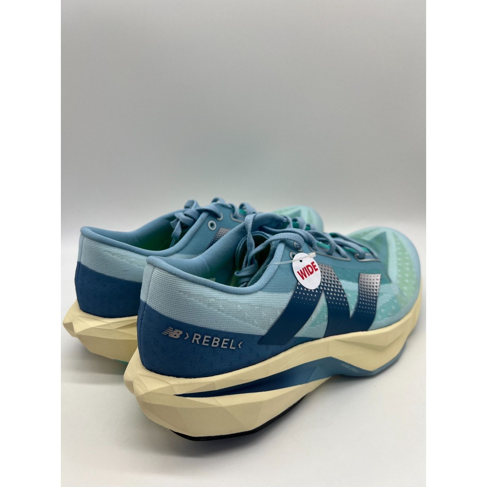 New Balance New Balance FuelCell Rebel v4 Women's Size 10.5 WFCXCH4 New Size US 10.5 / IT 40.5 - 6 Thumbnail