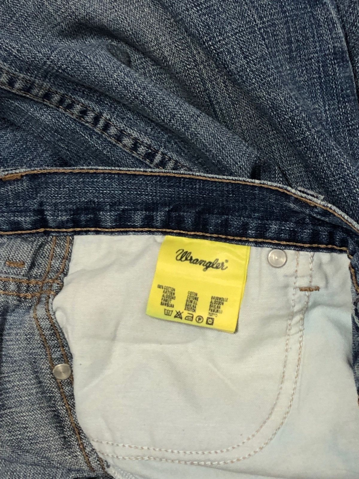 Jean Vintage WRANGLER Blue Denim Slightly Distressed Jeans Size US 32 / EU 48 - 6 Thumbnail
