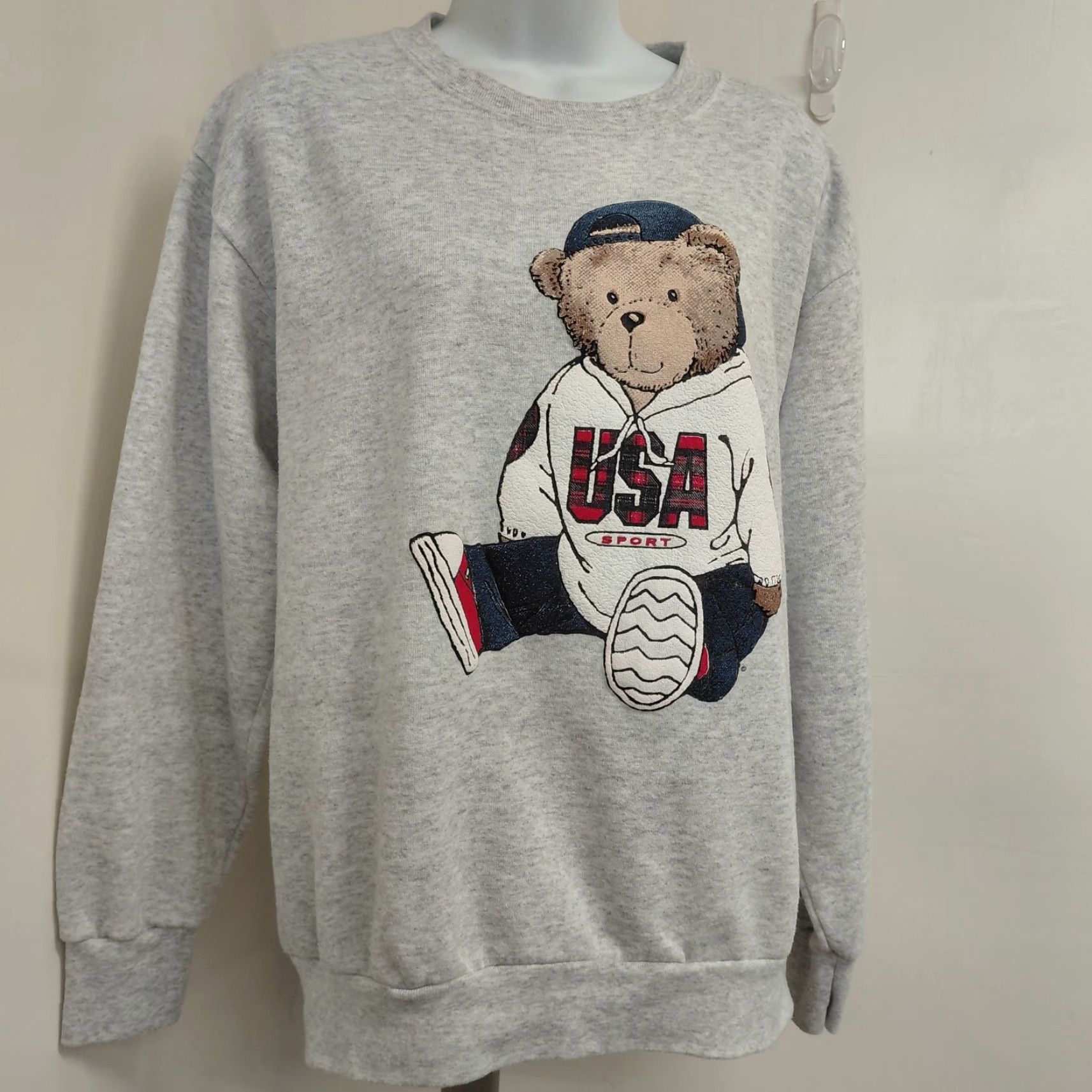 Delta VINTAGE Delta Sweatshirt Gray Bear USA 90s 80s Pullover Adult Large Mens Crew Neck Graphic Print Size US L / EU 52-54 / 3 - 3 Thumbnail