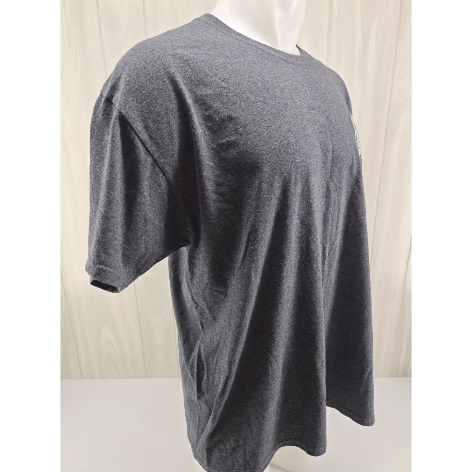 Fruit Of The Loom Cooters Garage Nashville Charger 01 Pinstripe Gray Graphic T-Shirt XL Shirt Mens Gray Graphic Moon Vintage No Size US XL / EU 56 / 4 - 7 Thumbnail