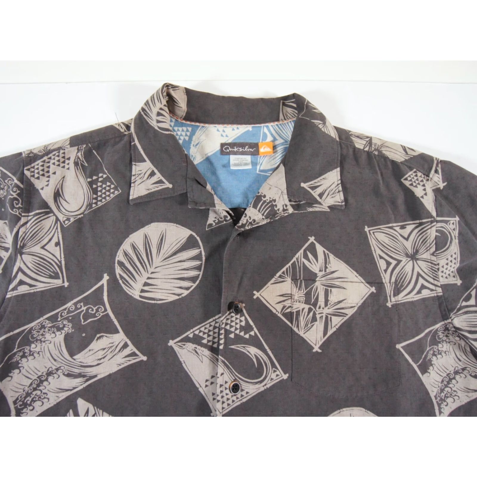 Quiksilver VINTAGE Quiksilver Men’s Hawaiian Shirt Short Sleeve Button Up Classic Cotton Silk Gray L Size US L / EU 52-54 / 3 - 2 Thumbnail