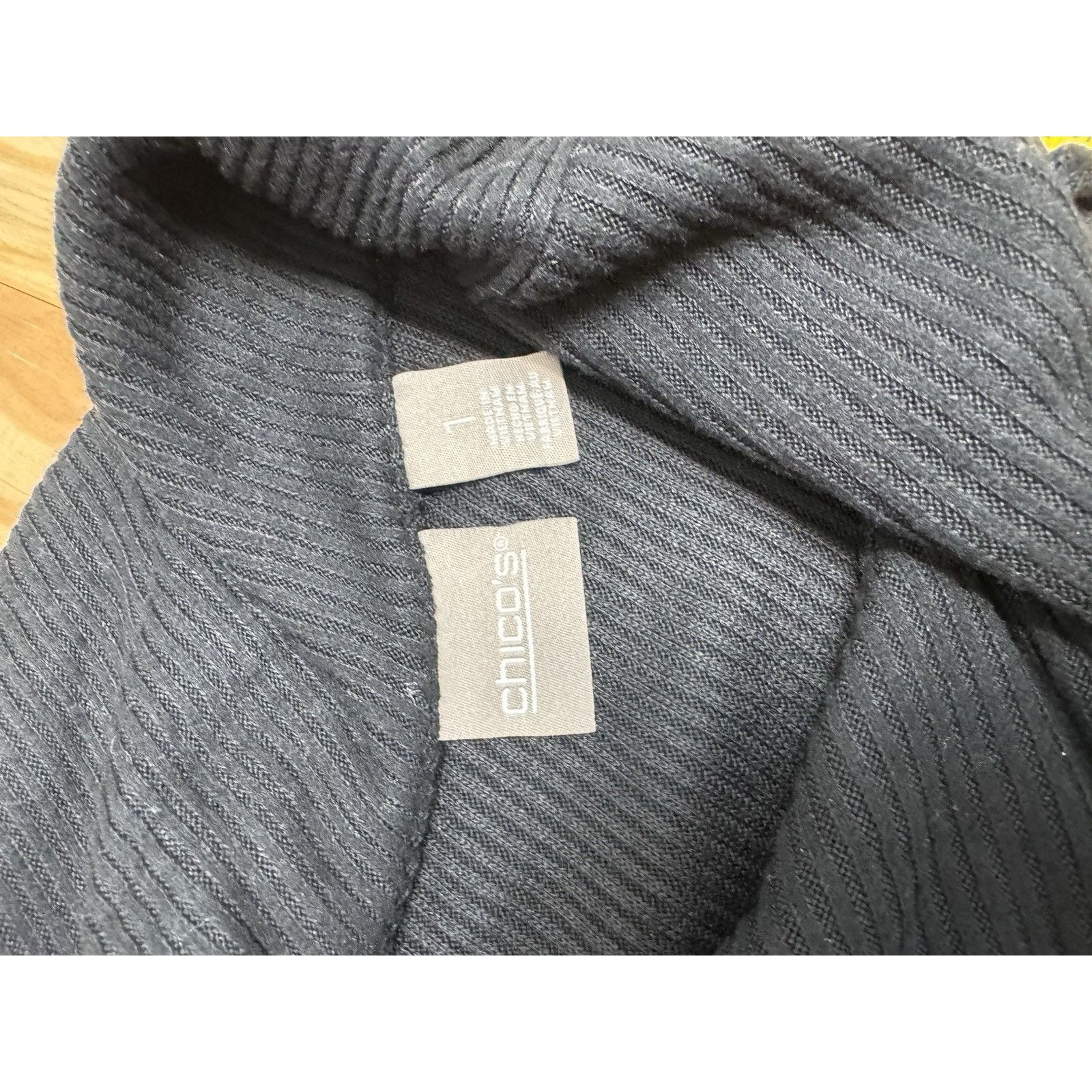 Chicos CHICOS Black Rayon Blend Split Cowl Neck Long Sleeve Tunic Size S / US 4 / IT 40 - 9 Thumbnail