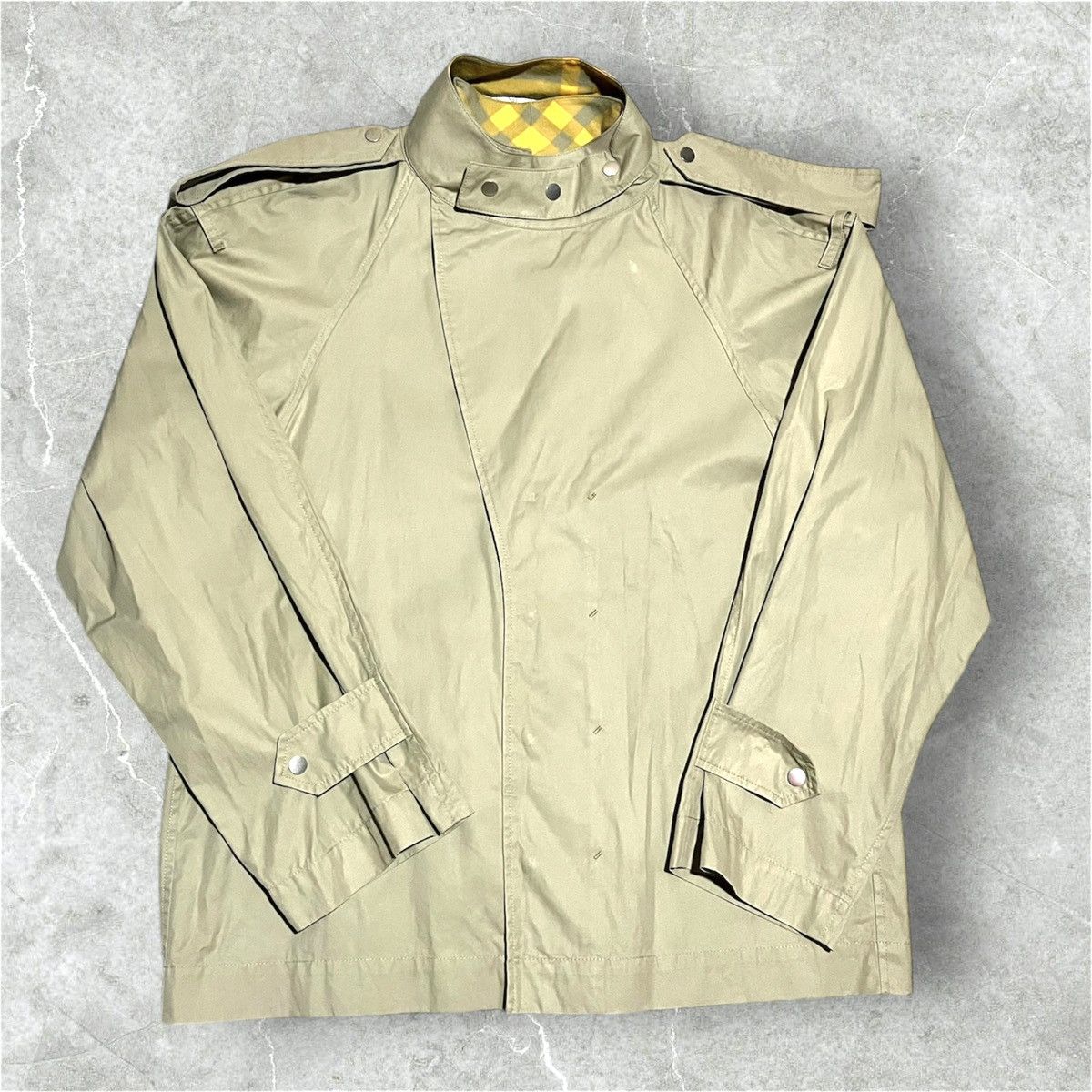 Burberry BURBERRY BEIGE WRAP JACKET Size M / US 6-8 / IT 42-44 - 2 Thumbnail
