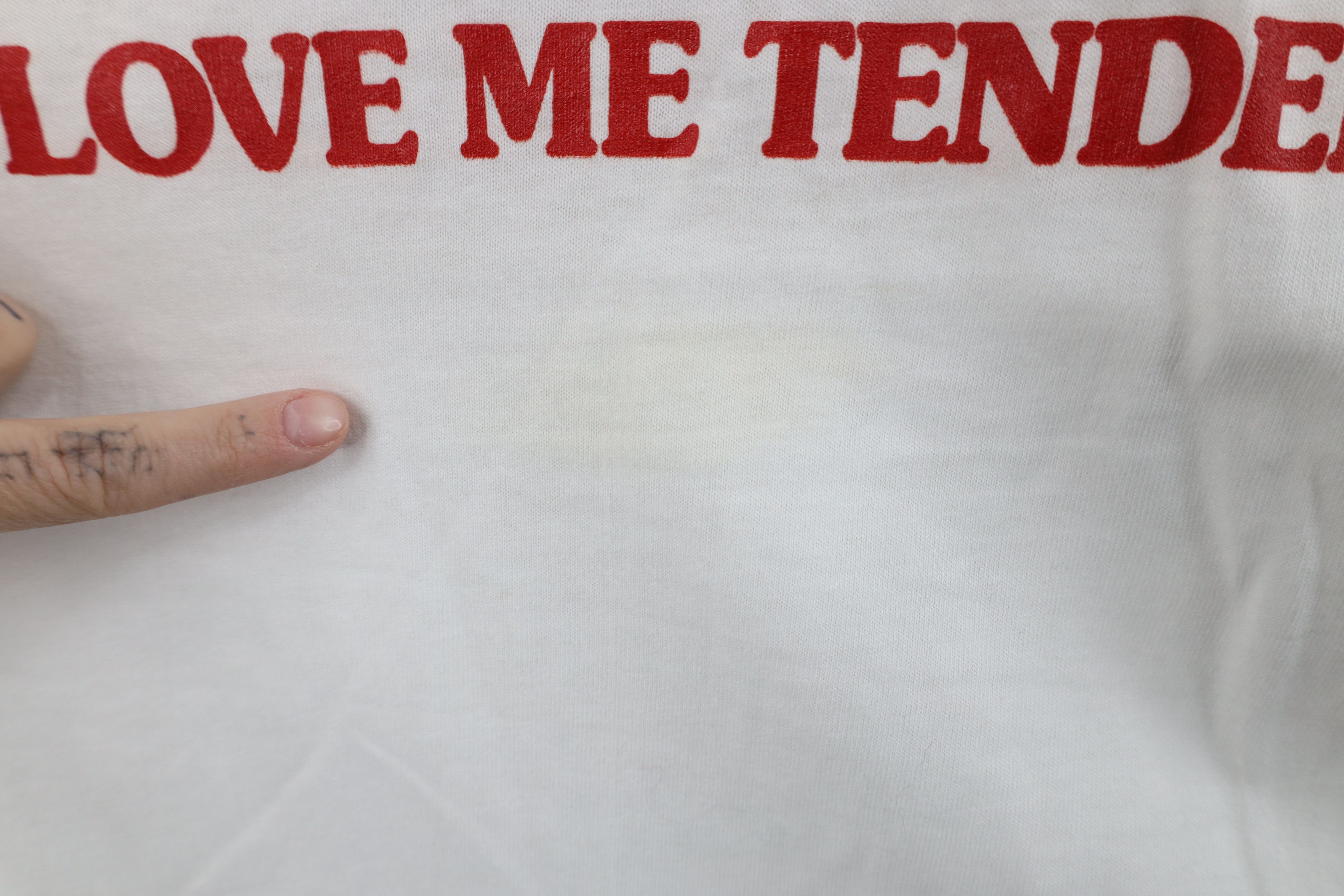 Vintage Vintage 90s Streetwear Love Me Tender Pig T-Shirt USA Size US XL / EU 56 / 4 - 7 Thumbnail