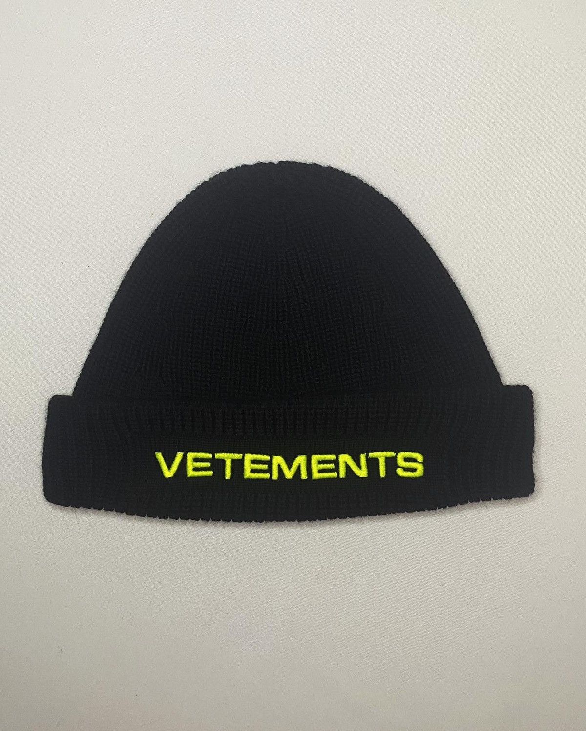 VETEMENTS Black Iconic Logo Cap