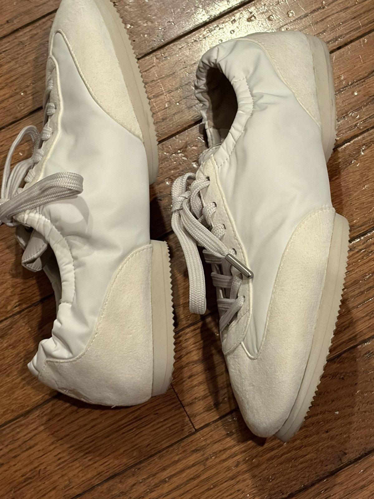 Polo Ralph Lauren Polo Ralph Lauren The Suede Pony Ballerina Sneaker Size US 7 / IT 37 - 10 Thumbnail
