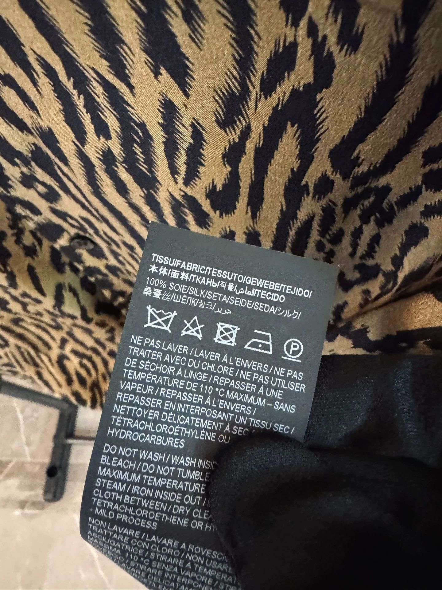 Saint Laurent Paris SLP 21SS Leopard Print Silk Shirt 39 M Unisex Jam Hsiao Size US M / EU 48-50 / 2 - 5 Thumbnail