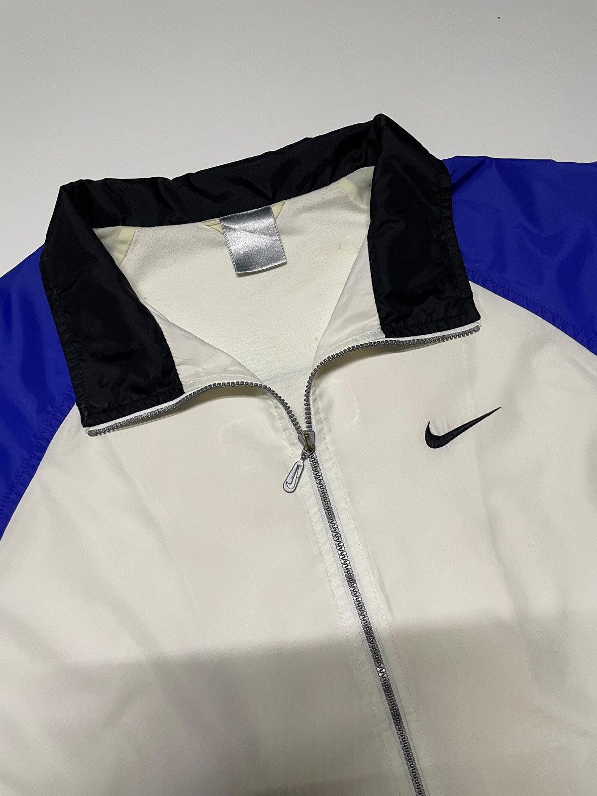 Nike Nike logo center embroidered sportwear windbreaker jacket Size US L / EU 52-54 / 3 - 4 Thumbnail