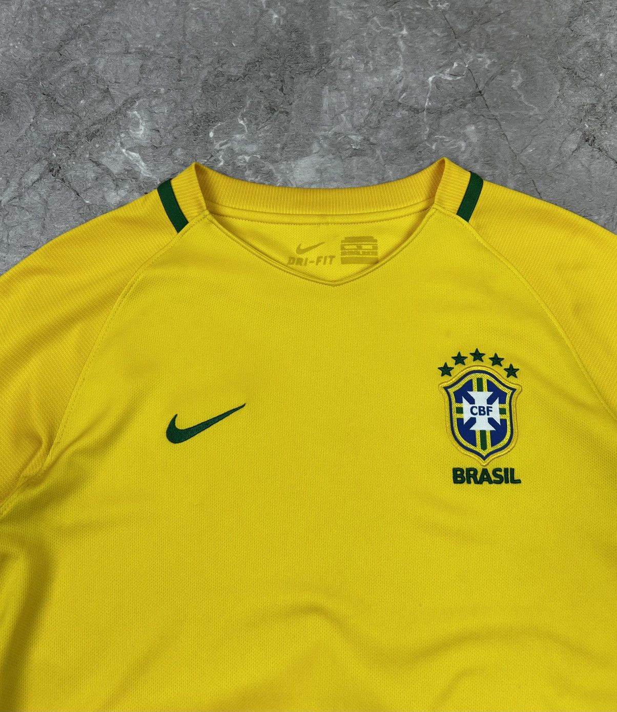 Nike Vintage Nike Brazil Jersey Football Soccer Y2k Blockcore S Size US S / EU 44-46 / 1 - 8 Thumbnail
