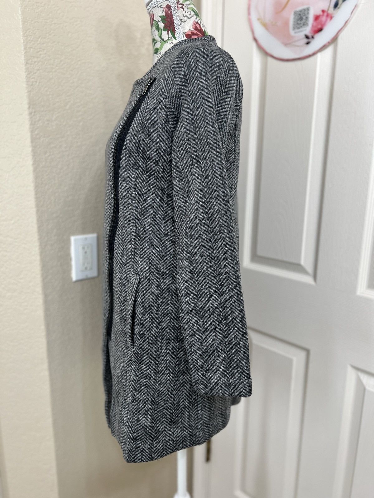 Banana Republic Banana Republic Gray Herringbone Collar jacket Size S / US 4 / IT 40 - 4 Thumbnail