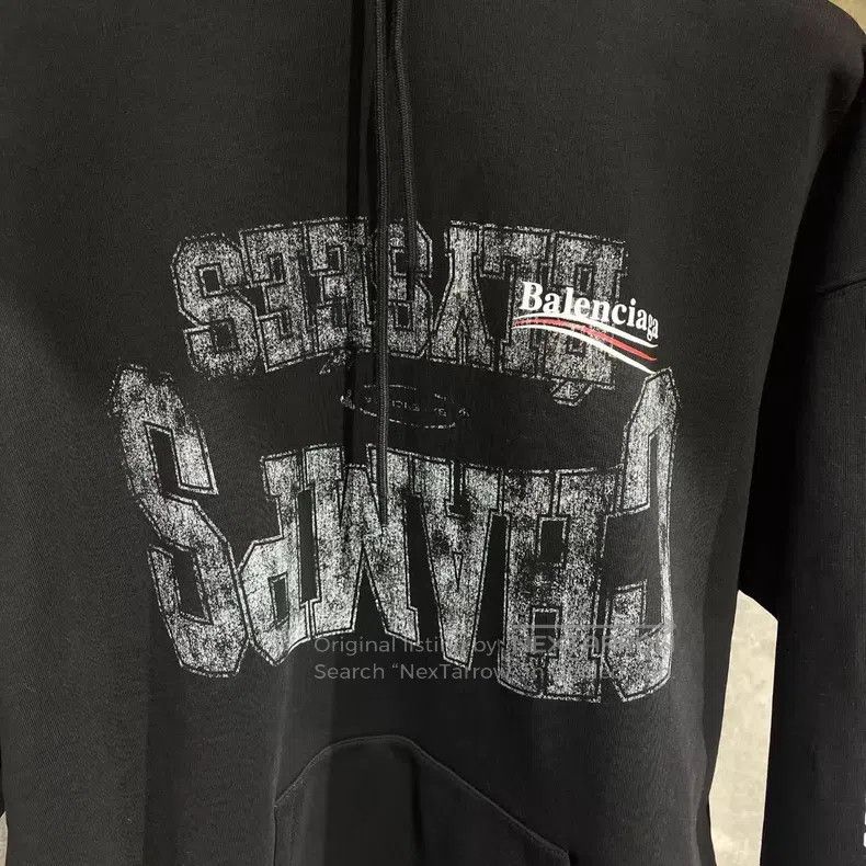 Balenciaga Balenciaga Coca-Cola Tower Multi-Element Logo Covered Swea Size US S / EU 44-46 / 1 - 7 Thumbnail