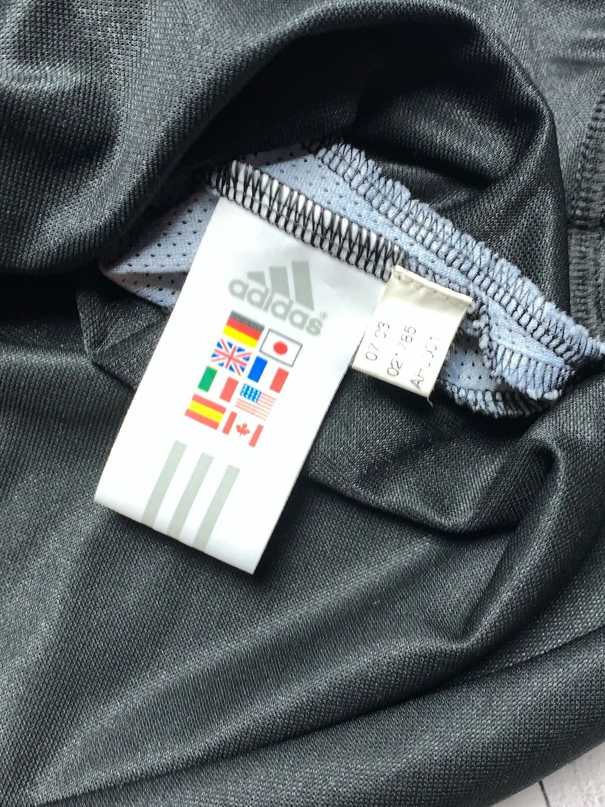 Adidas × Vintage Vintage adidas soccer jersey New Castle United size M Size US M / EU 48-50 / 2 - 4 Thumbnail