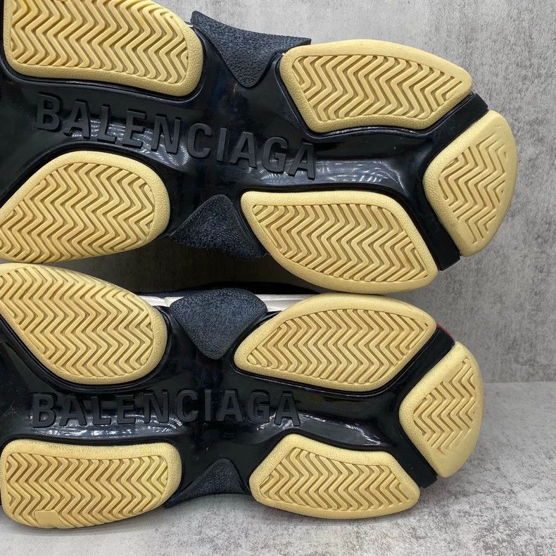 Balenciaga Balenciaga Triple Sneakers Black Red Size 37-2506 Size US 6 / EU 39 - 9 Thumbnail