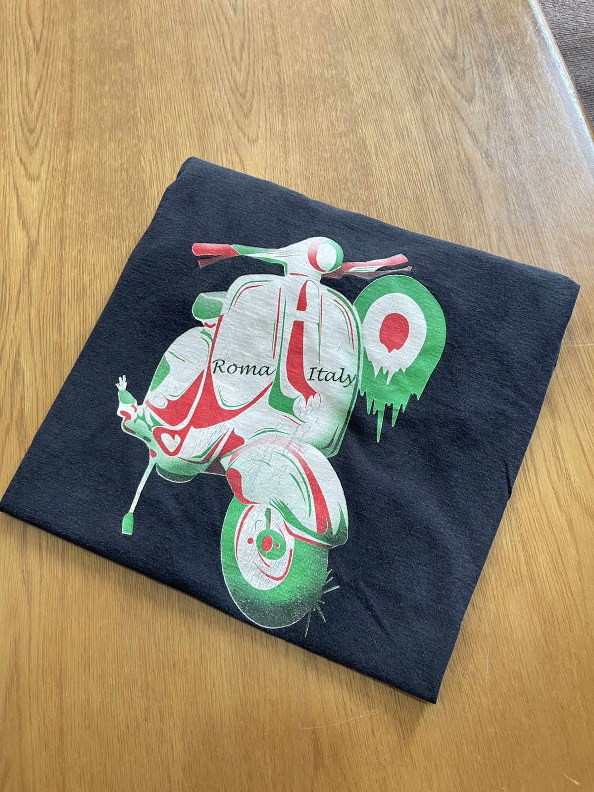 Vintage Vintage Y2K Vespa T shirt Size US M / EU 48-50 / 2 - 1 Thumbnail