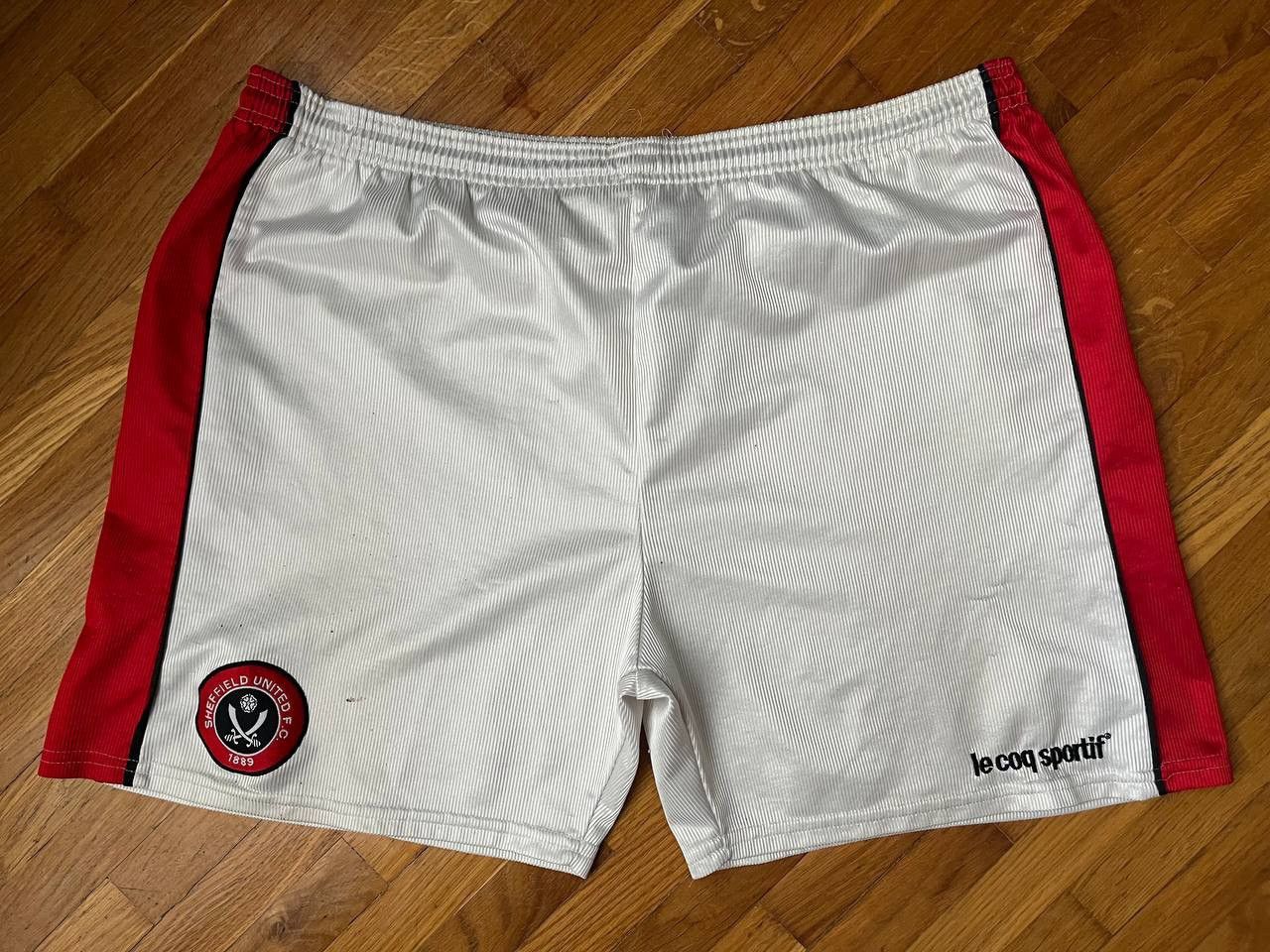 Le Coq Sportif Le Coq Sportif Sheffield United FC Size US 34 / EU 50 - 1 Thumbnail