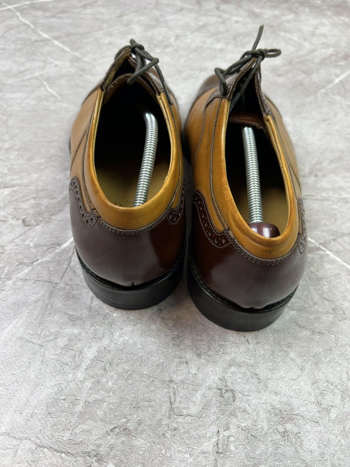 Loake Loake Lifestyle Leather Oxford Brogue Shoes Men's Size US 11.5 / EU 44-45 - 8 Thumbnail