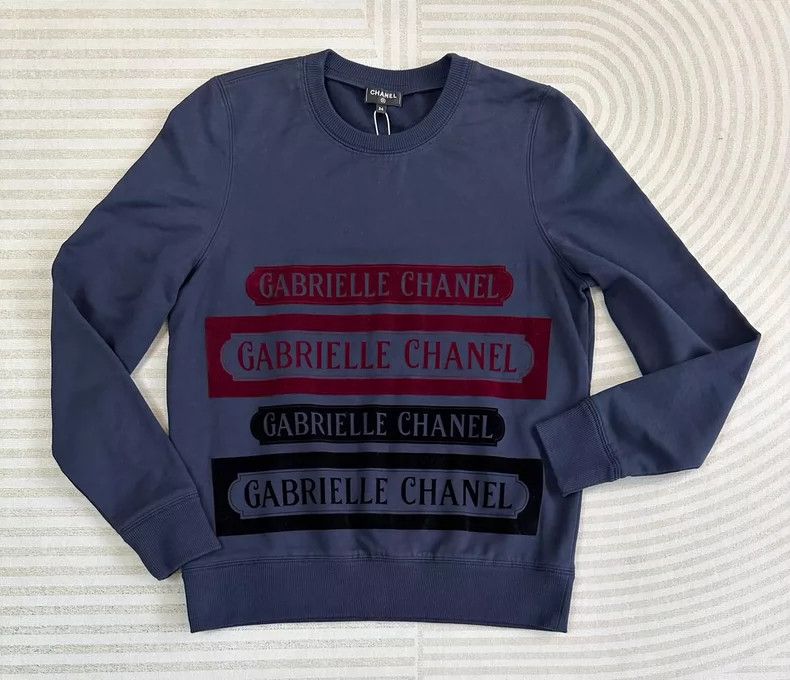 Chanel Chanel Blue plush sweatshirt Size XXS / US 00 / IT 34 - 1 Thumbnail