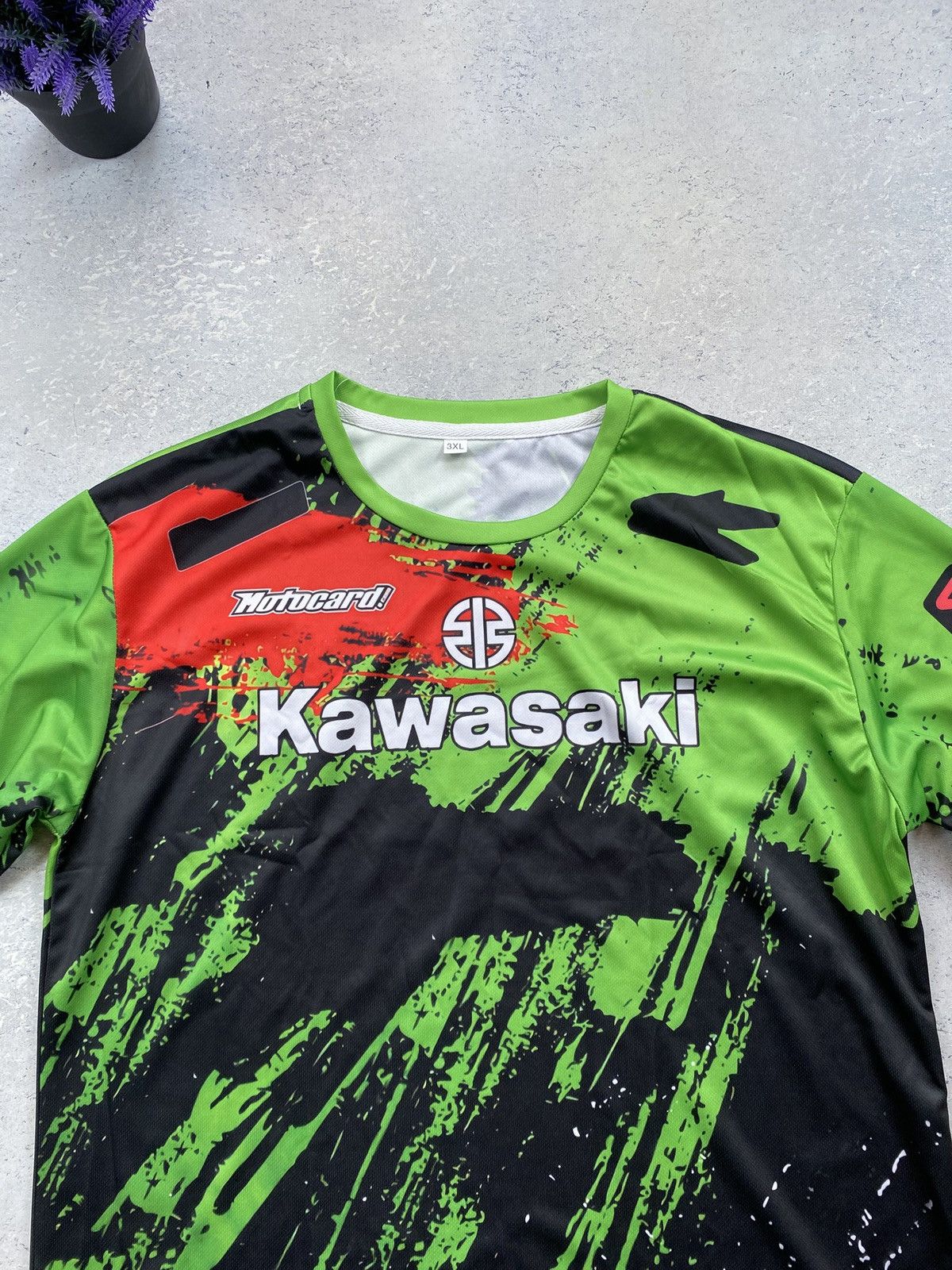 Formula 1 Kawasaki Motorcycle Racing Team Men's T-shirt Size XL Size US XL / EU 56 / 4 - 6 Thumbnail