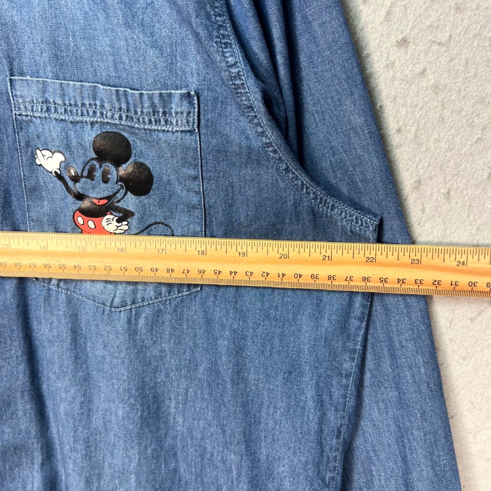 Disney Disney Mens Size Large Button-Up Shirt Mickey & Pluto Long Sleeve Size US L / EU 52-54 / 3 - 6 Thumbnail