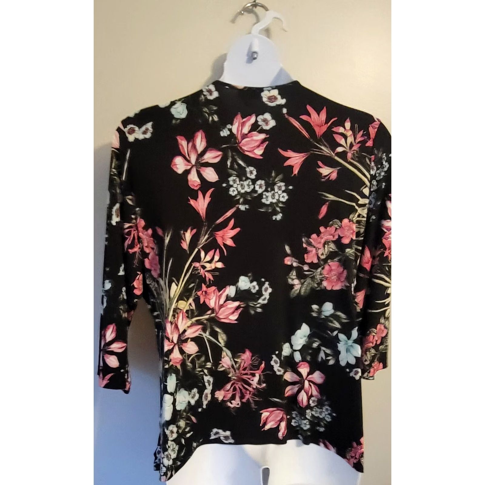 Avenue Avenue Black Floral Wrap Style Tunic Top Size 24 Plus Size Women Size 4XL / US 24-26 - 4 Thumbnail