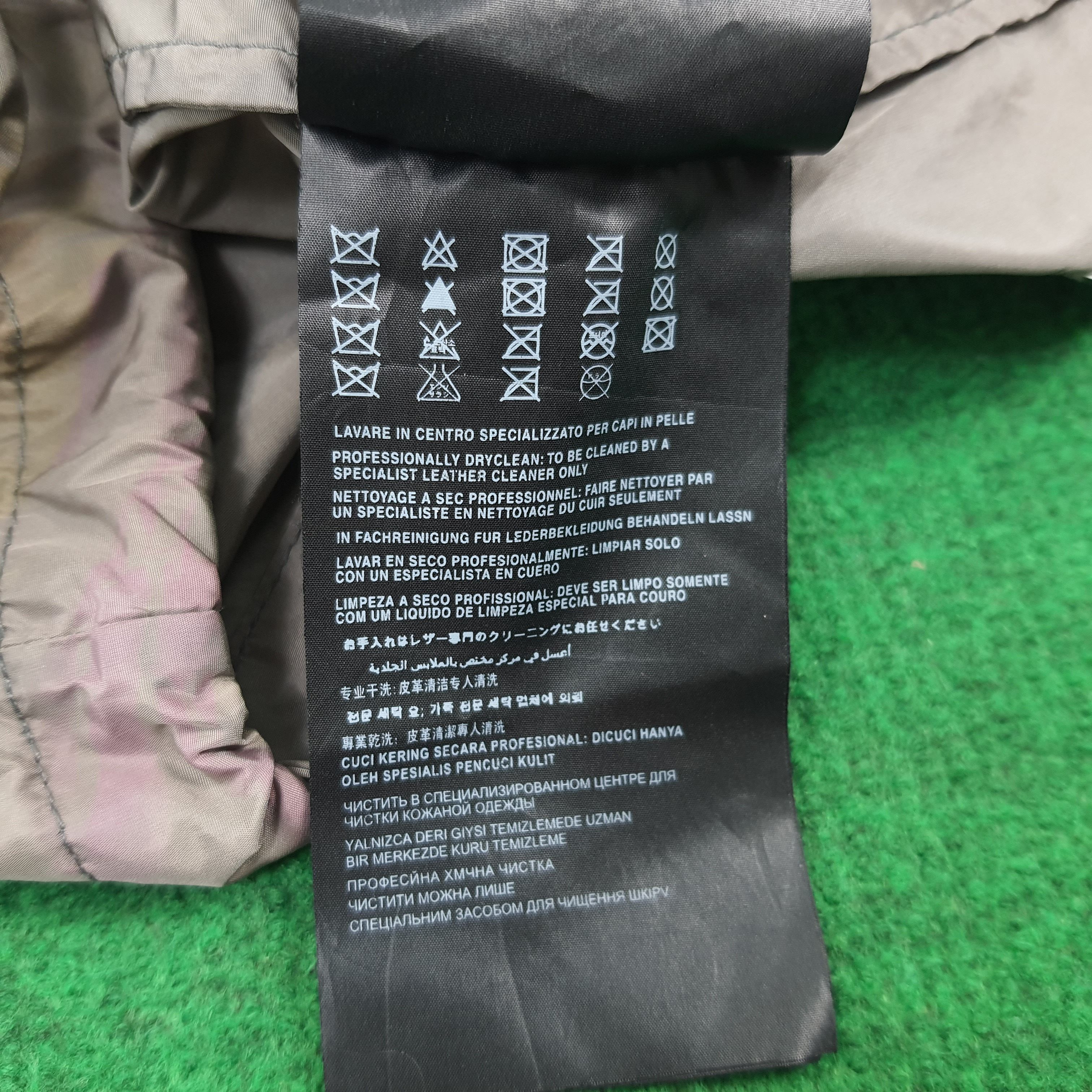 Vintage Vintage Prada Milano Windbraker Jacket Size US L / EU 52-54 / 3 - 10 Thumbnail