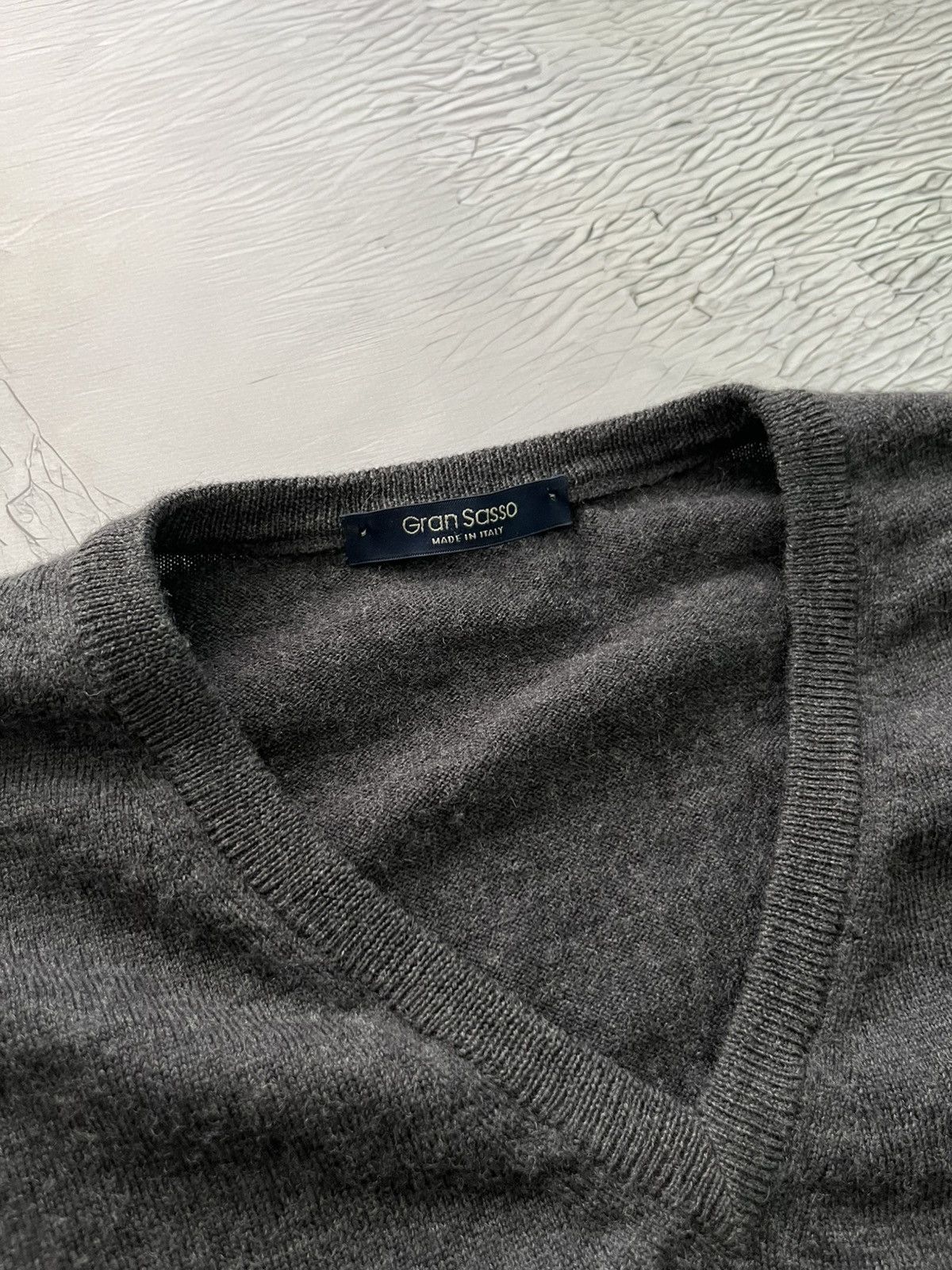 Gran Sasso Vintage Gran Sasso Wool V-Neck Sweater Gray Size US L / EU 52-54 / 3 - 4 Thumbnail