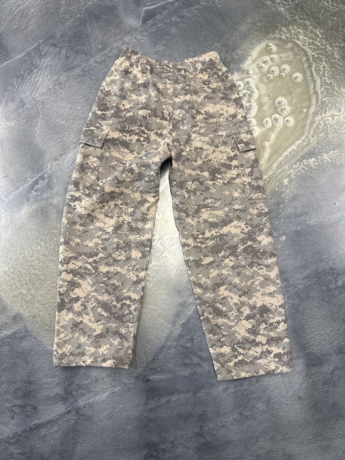 Supreme Supreme Small Box Cargo Sweatpants (FW25) Size US 30 / EU 46 - 4 Thumbnail