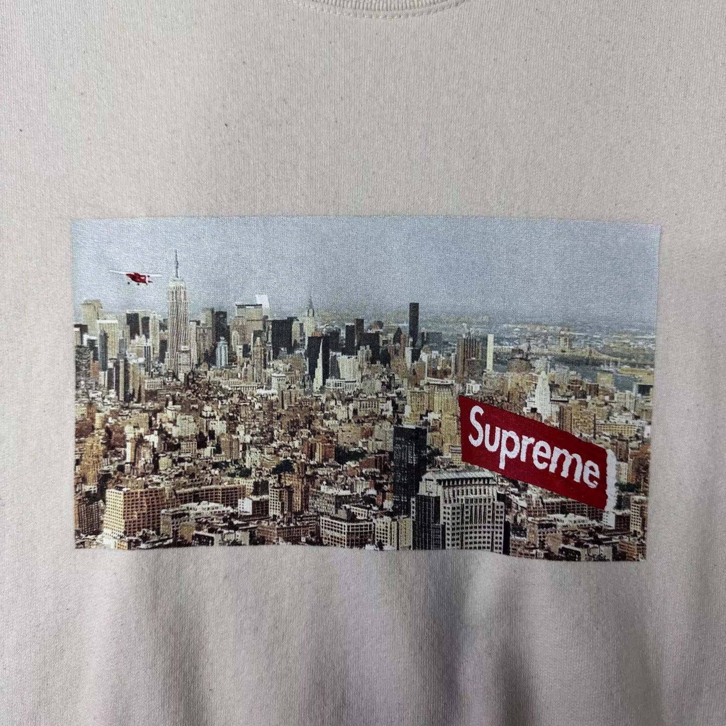 Supreme Supreme Linen White Metropolitan Crewneck Sweatshirt Q10 Size US L / EU 52-54 / 3 - 3 Thumbnail