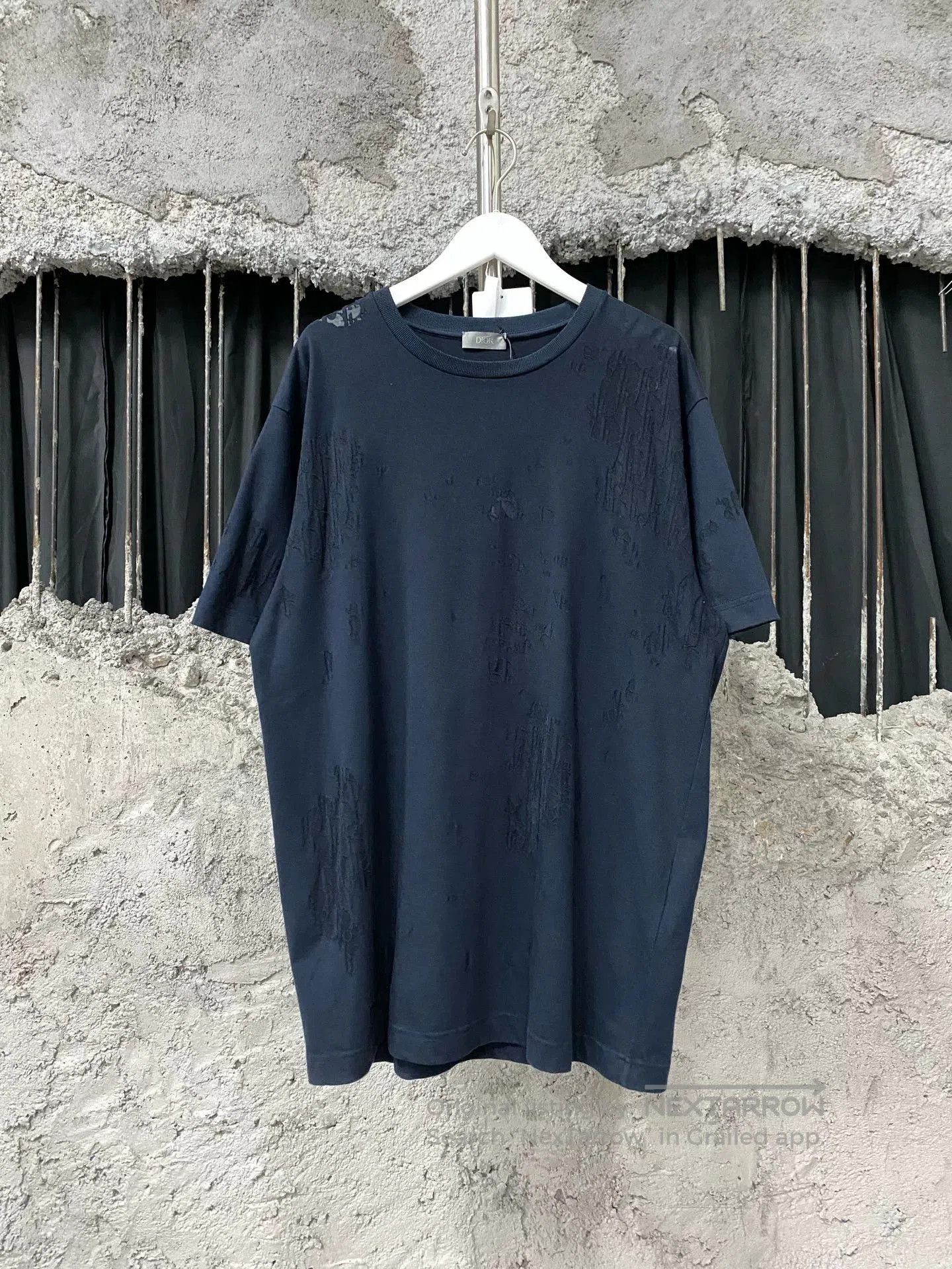 Dior dior distressed logo graphic t-shirt. Size US M / EU 48-50 / 2 - 1 Thumbnail
