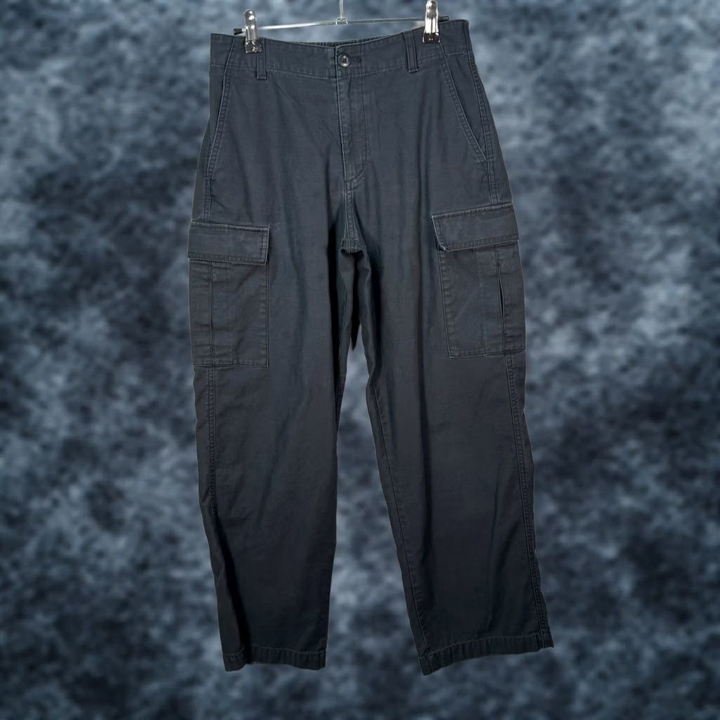Uniqlo Uniqlo Cargo Pants Womens XS 24-25 Black Cotton Relaxed Fit 100% Size 26" / US 2 / IT 38 - 1 Thumbnail