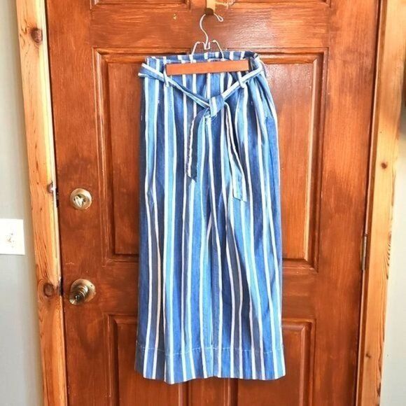 Ann Taylor Ann Taylor High Waisted Wide Leg Belted Blue Jean Sz. 0 Capr Size 25" / US 0 / IT 36 - 1 Thumbnail