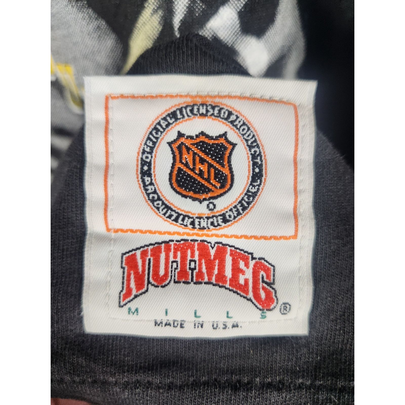 Nutmeg Vintage 90s Pittsburgh Penguins Nutmeg T men's medium Size US M / EU 48-50 / 2 - 3 Thumbnail