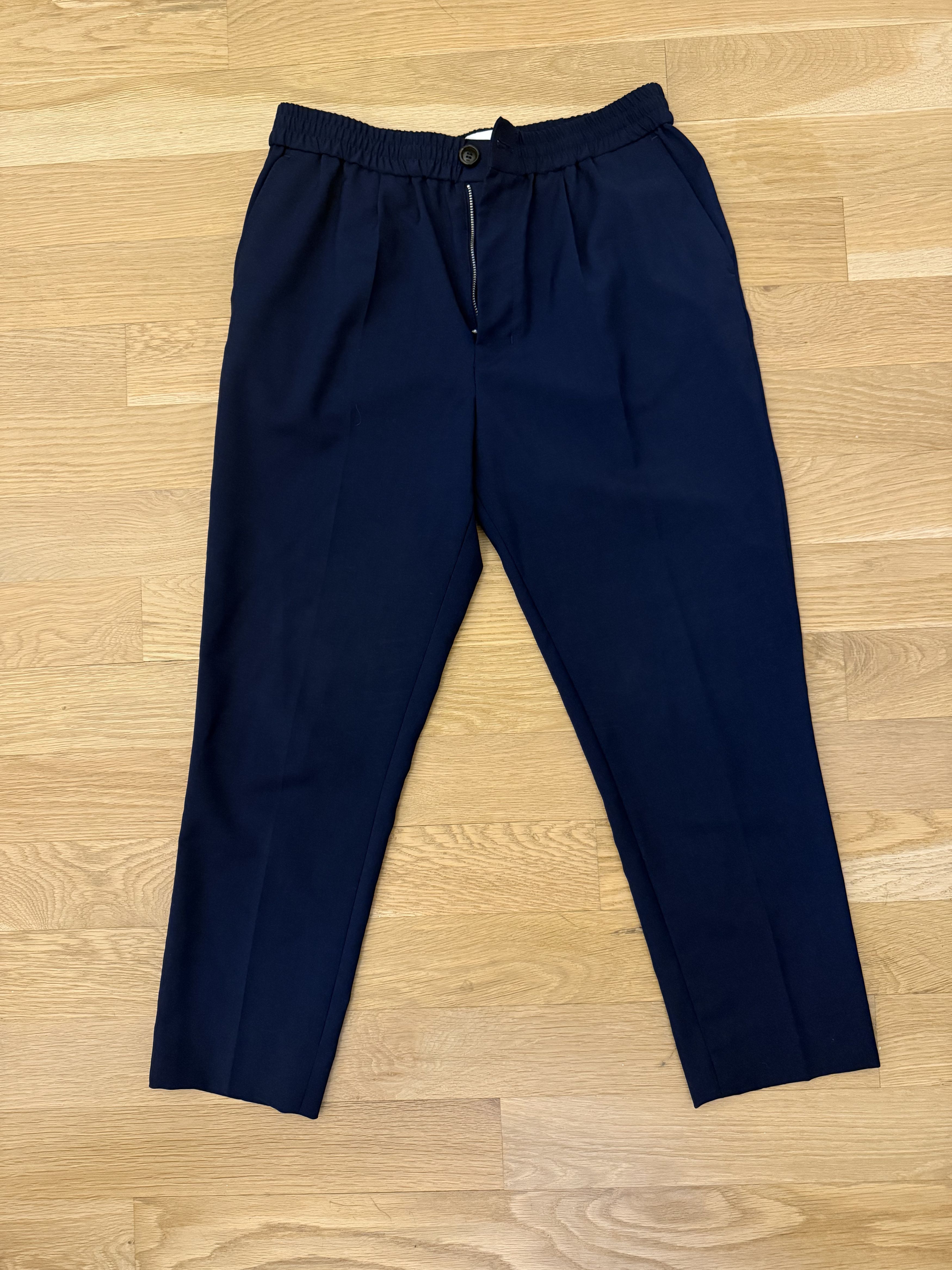 AMI AMI Paris Navy Virgin Wool Elastic Waist Cropped Trousers Size US 29 - 1 Thumbnail
