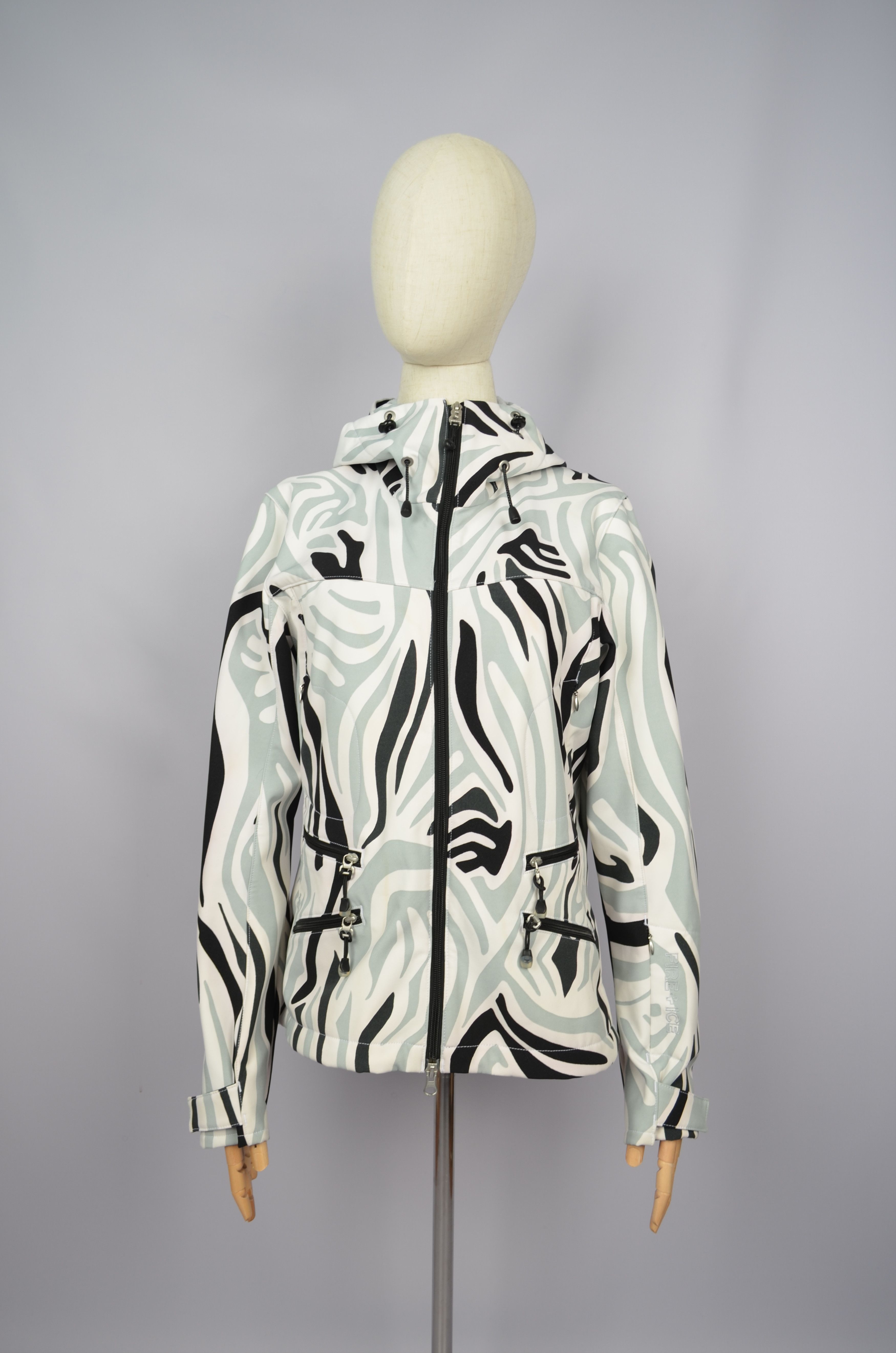 Bogner Bogner Softshell Windbreaker Hooded Stretchy Jacket Size L Size L / US 10 / IT 46 - 2 Thumbnail