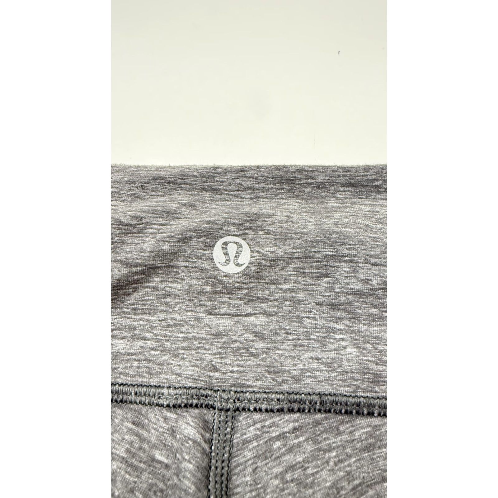 Lululemon Lululemon Pants Womens 2 Gray Straight Leg Yoga Activewear Athletic Gym Size 26" / US 2 / IT 38 - 5 Thumbnail