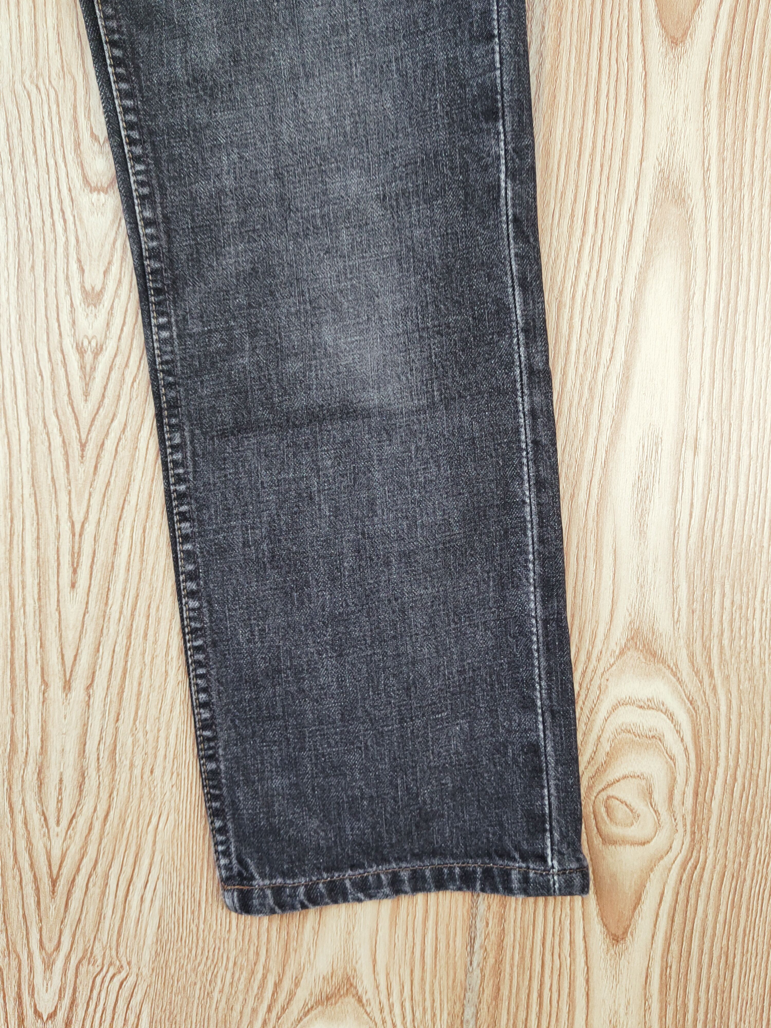 Levi's 552 Levi's Black Distressed Ripped Jeans #W498 Size US 27 - 7 Thumbnail