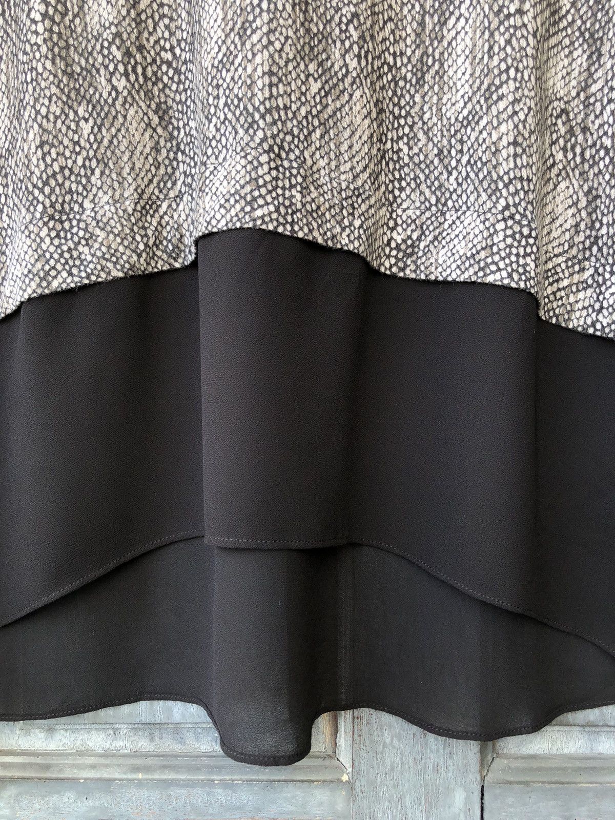Michael Kors Michael Kors RN:111818 CA:45885 Snake Skin Print Long Sleeve Size M / US 6-8 / IT 42-44 - 5 Thumbnail