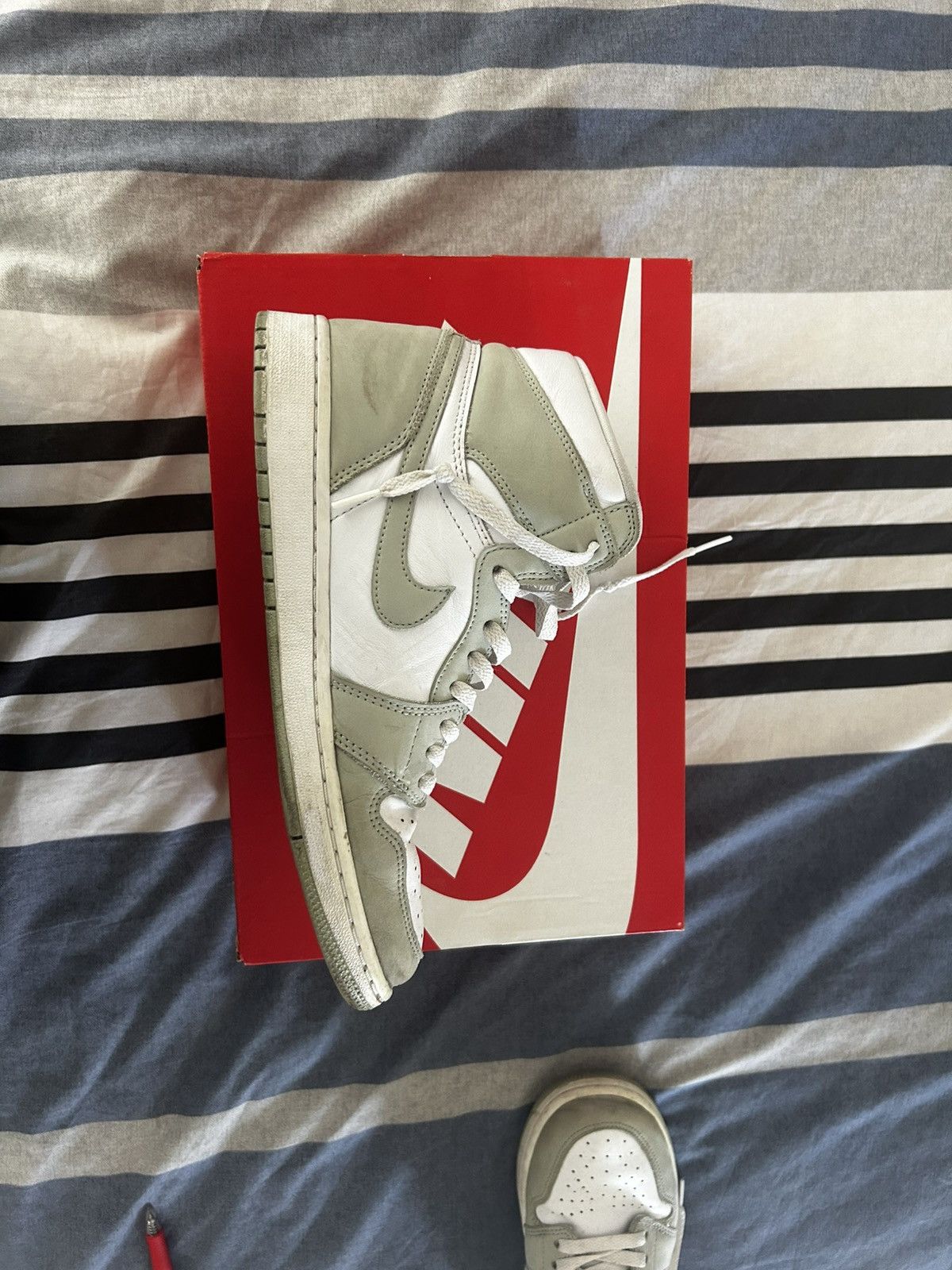 Nike Jordan 1 seafoam Size US 10 / EU 43 - 3 Thumbnail