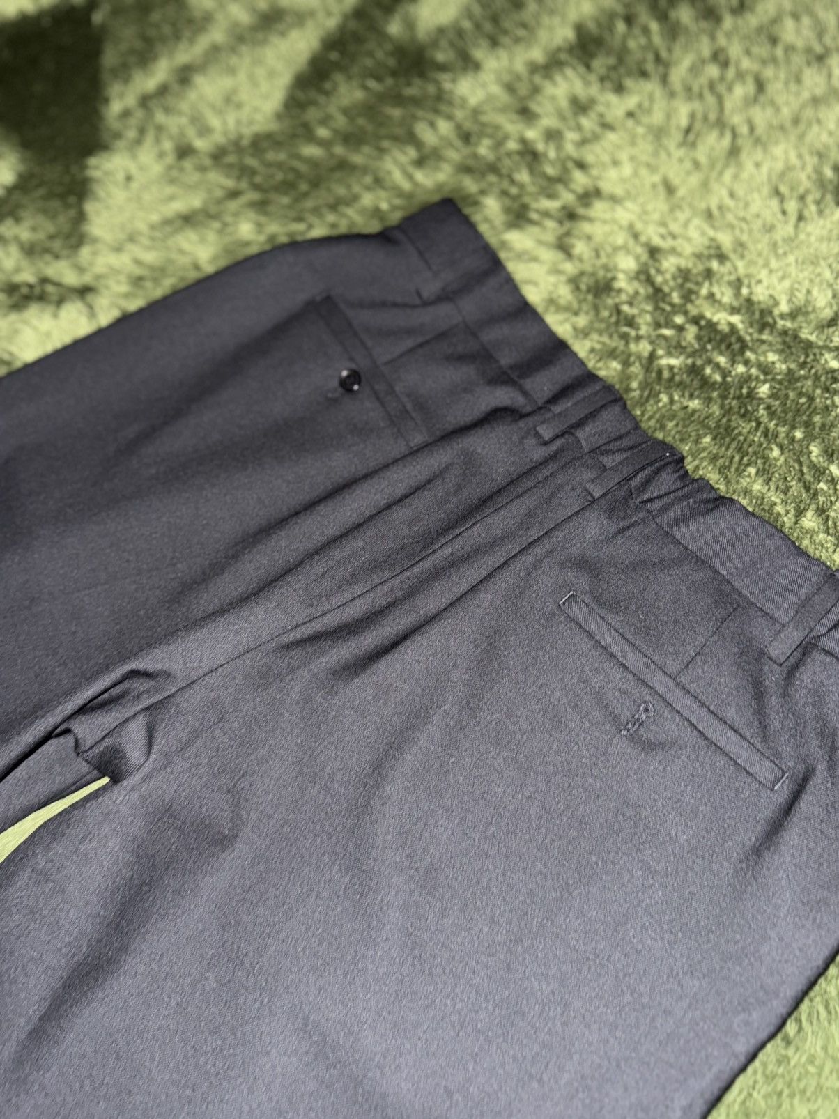 Sunflower [54] SUNFLOWER Pintuck Loose-Fit Trousers slacks black Size 54R - 10 Thumbnail